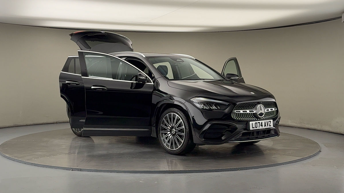 More views of Mercedes-Benz GLA