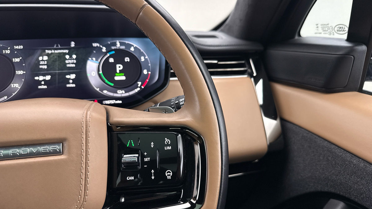 Land Rover Range Rover Sport Image 14