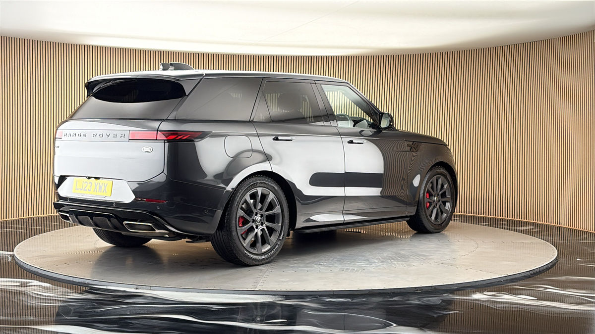 Land Rover Range Rover Sport Image 21