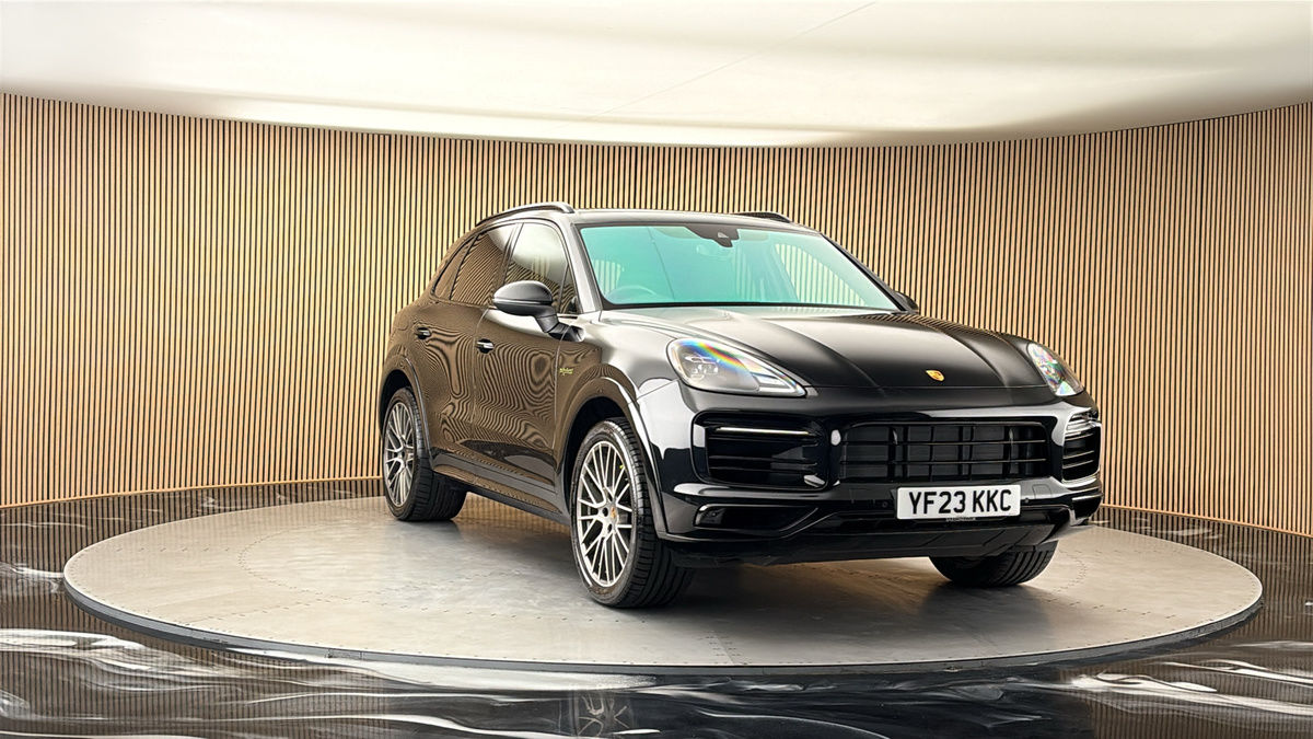 More views of Porsche Cayenne