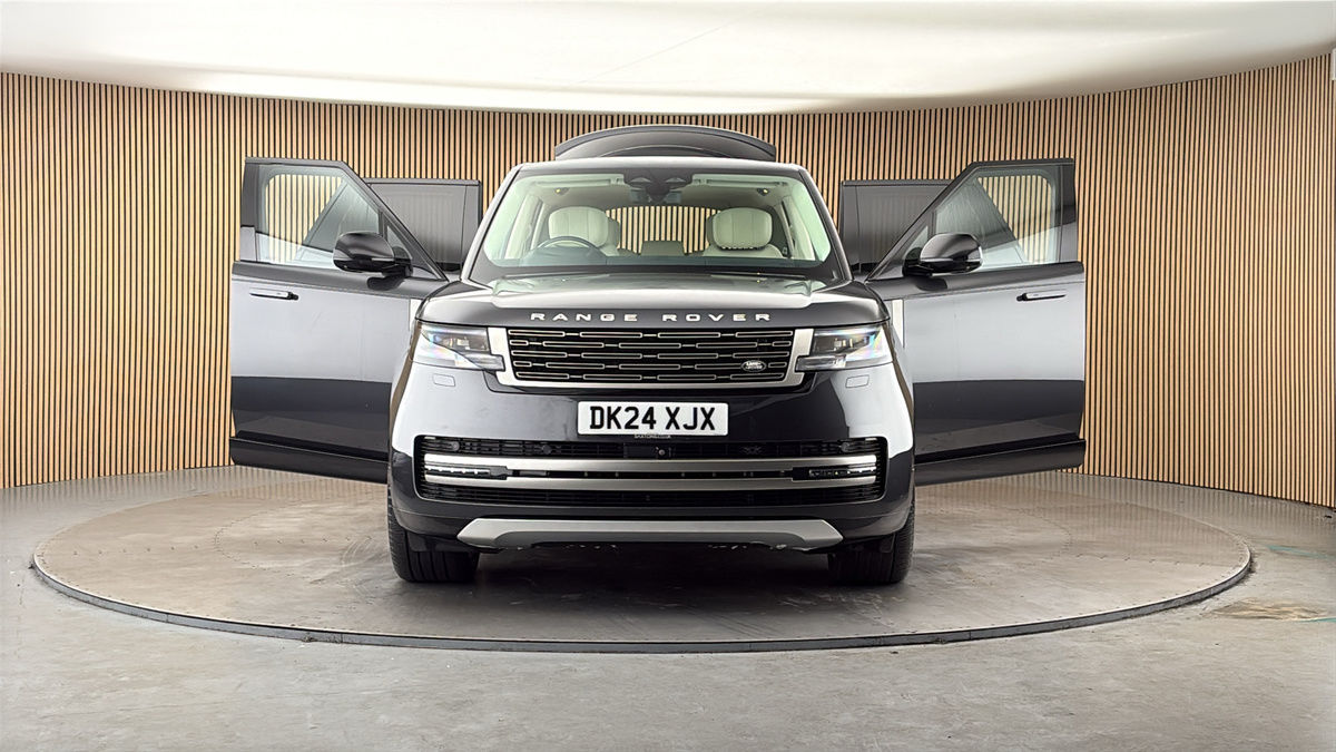 More views of Land Rover Range Rover