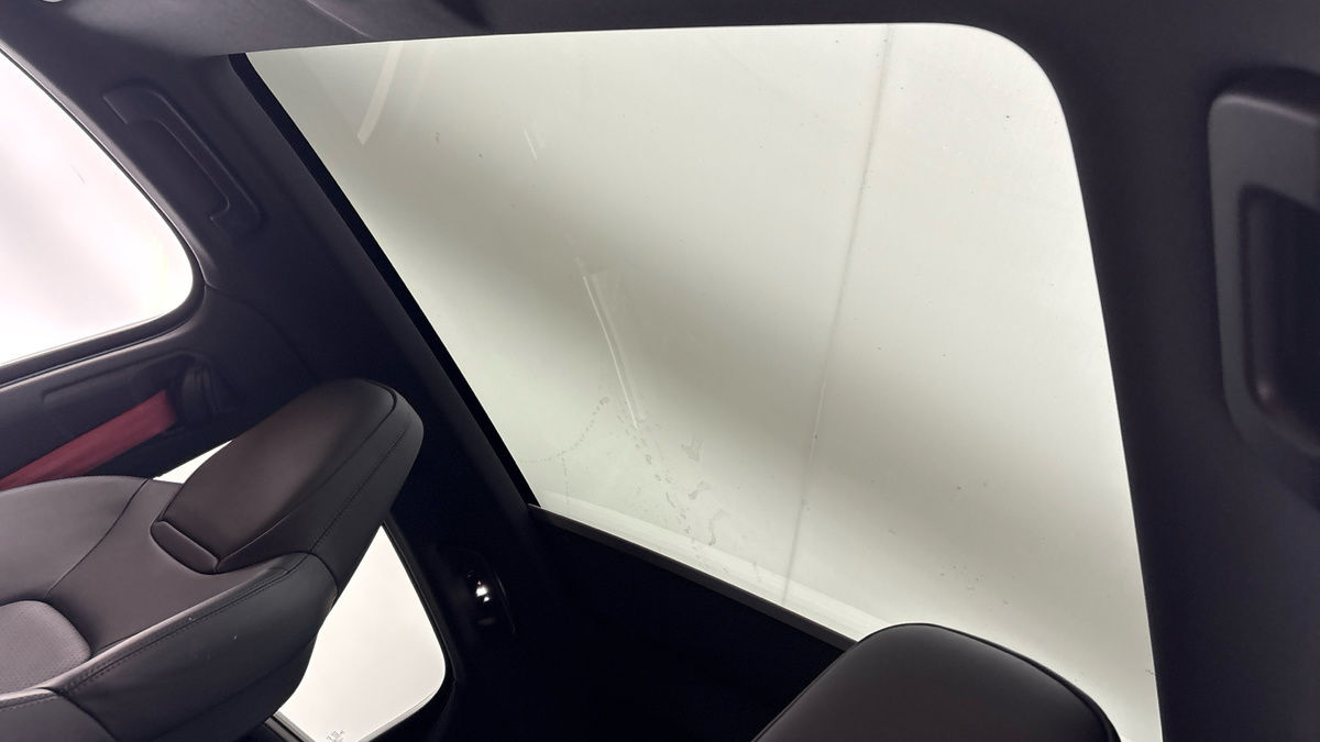 Porsche Cayenne Image 6
