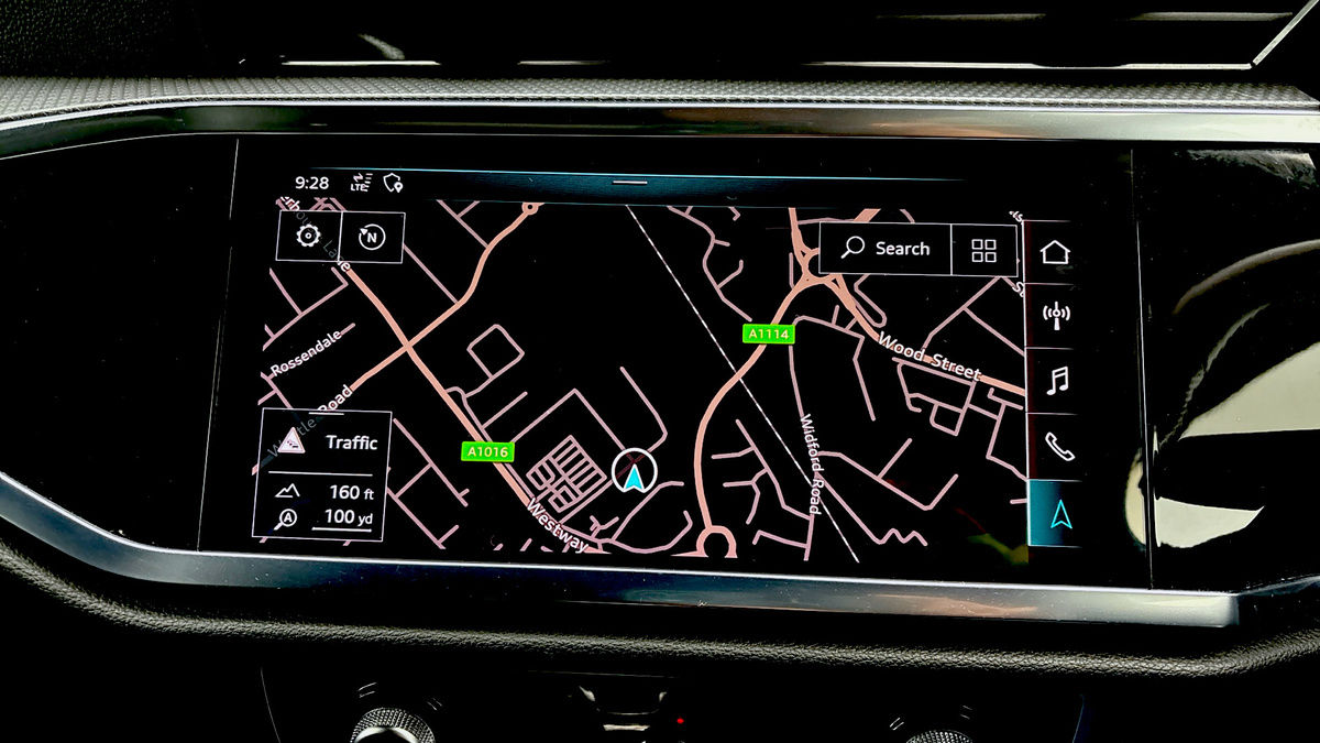 Audi Q3 Image 17