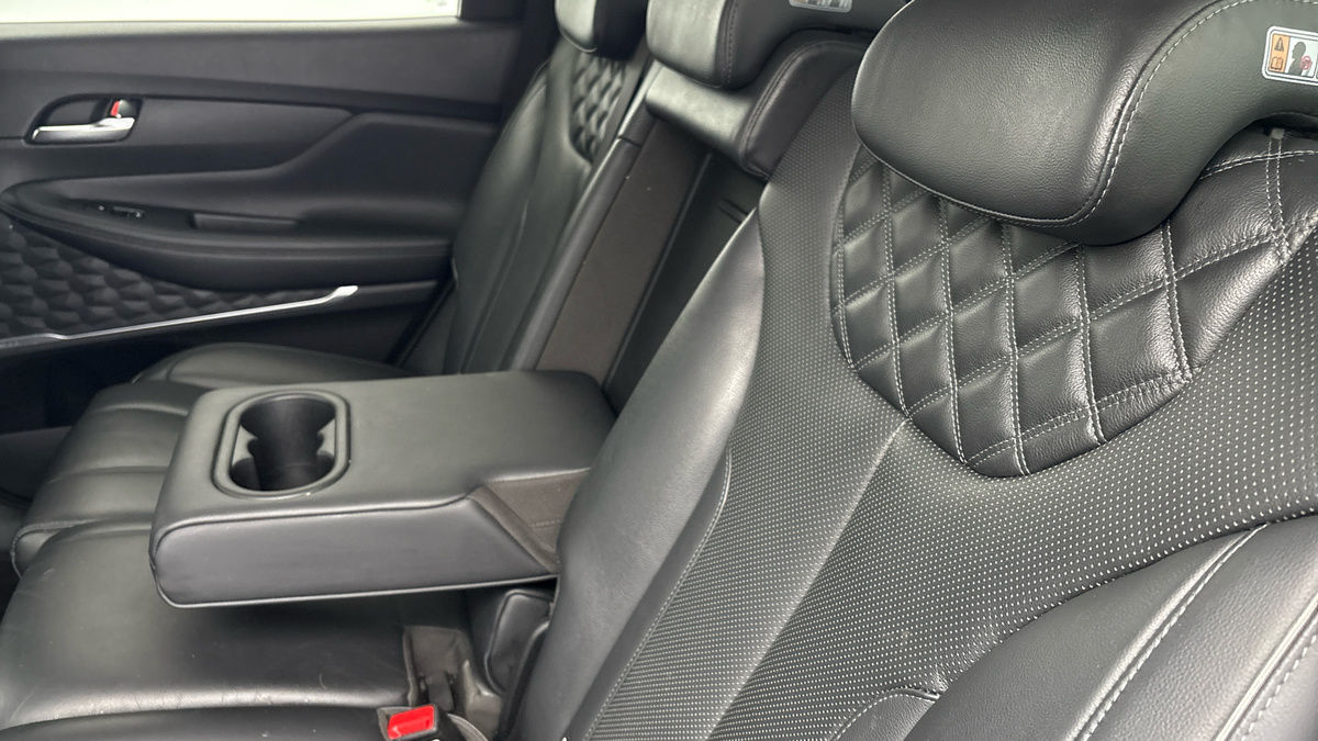 Hyundai Santa Fe Image 9