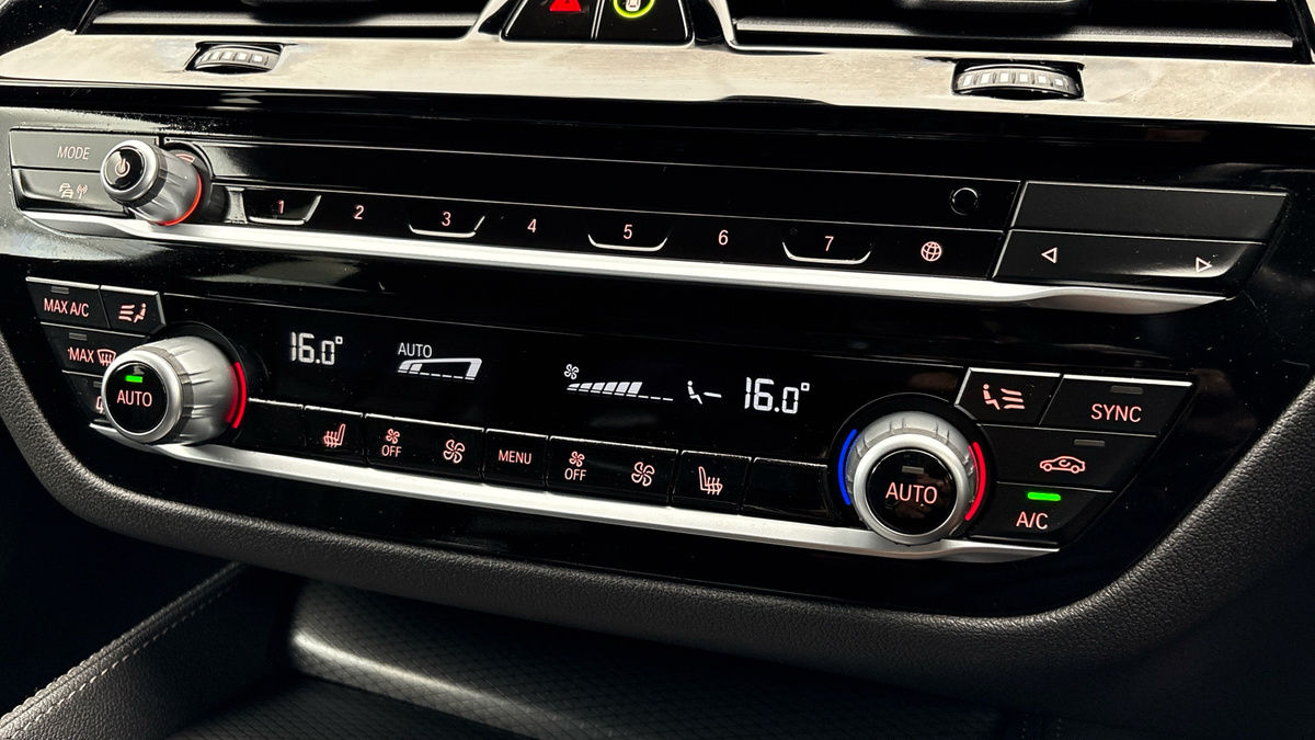 BMW 5 Series Image 27