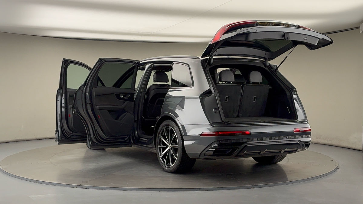 Audi Q7 Image 23