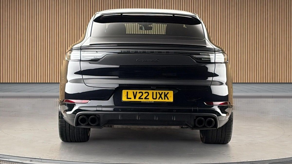 Porsche Cayenne Image 4
