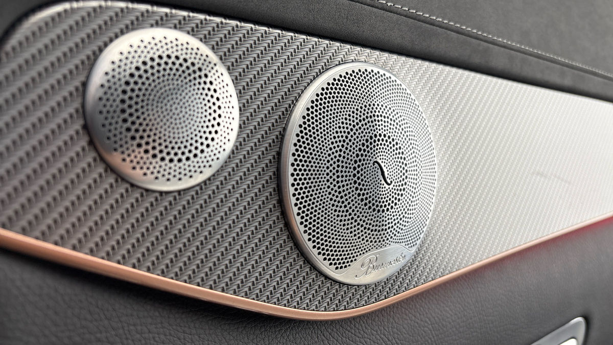 Mercedes-Benz EQC Image 25