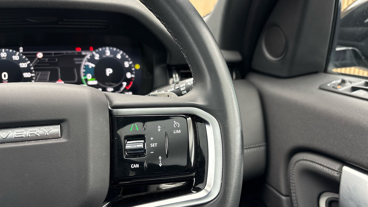 More views of Land Rover Discovery Sport