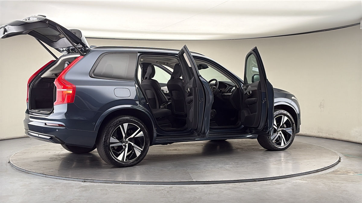 More views of Volvo XC90