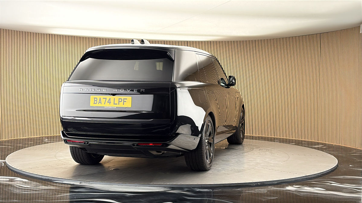 More views of Land Rover Range Rover