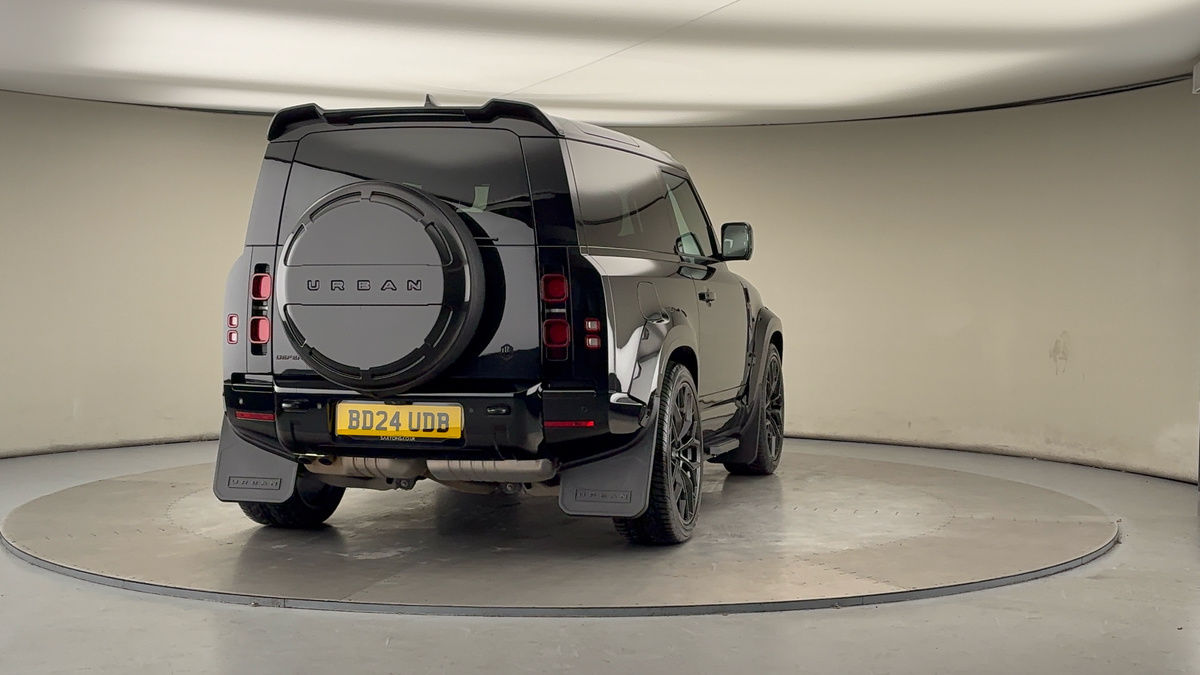 More views of Land Rover Defender 90