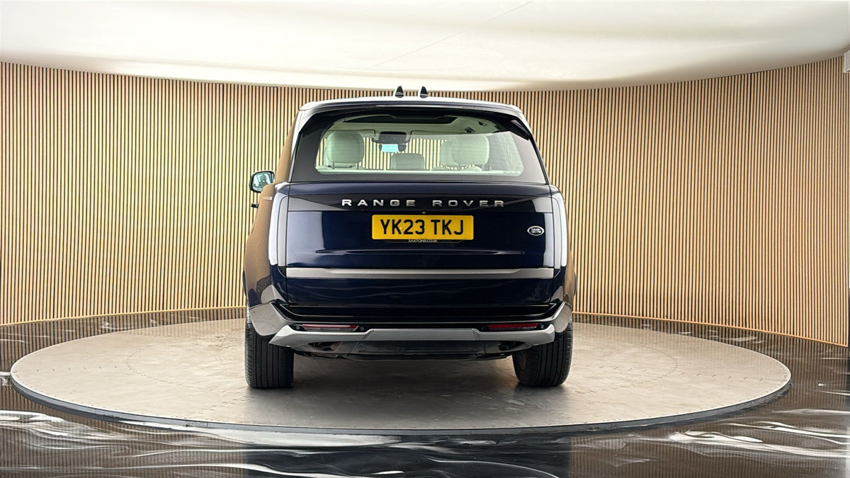 More views of Land Rover Range Rover
