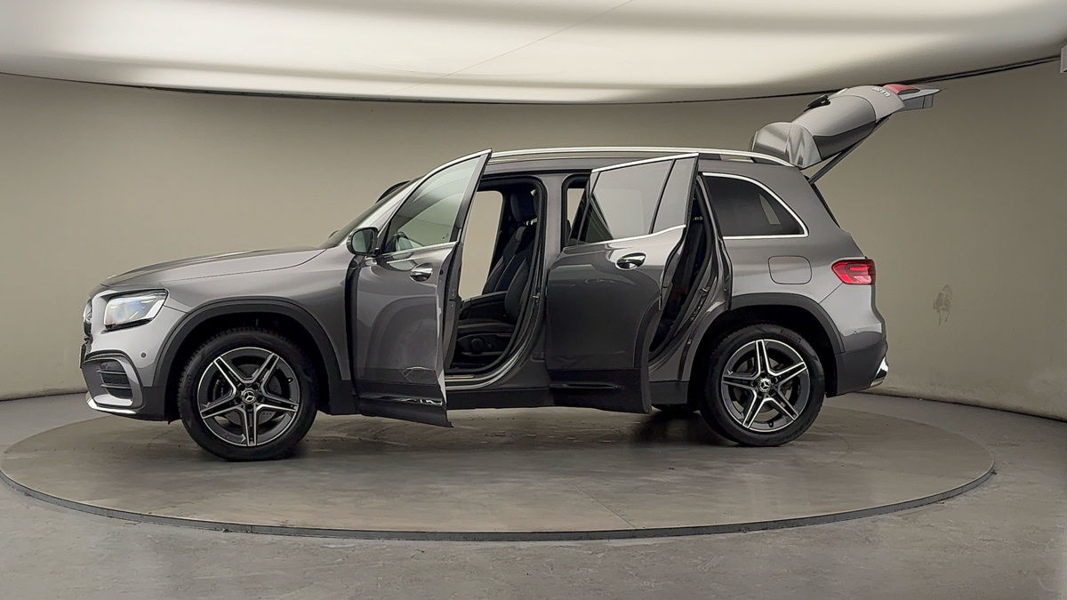 More views of Mercedes-Benz GLB