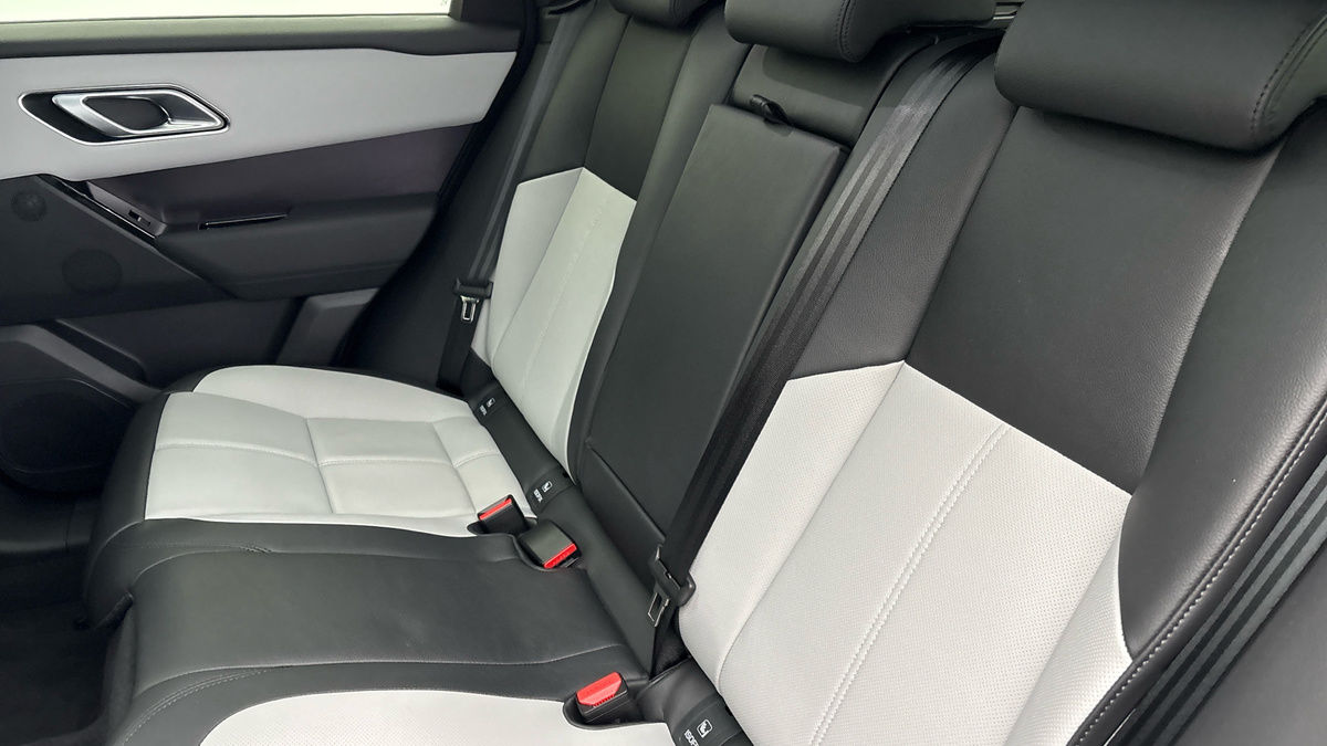 Land Rover Range Rover Velar Image 8