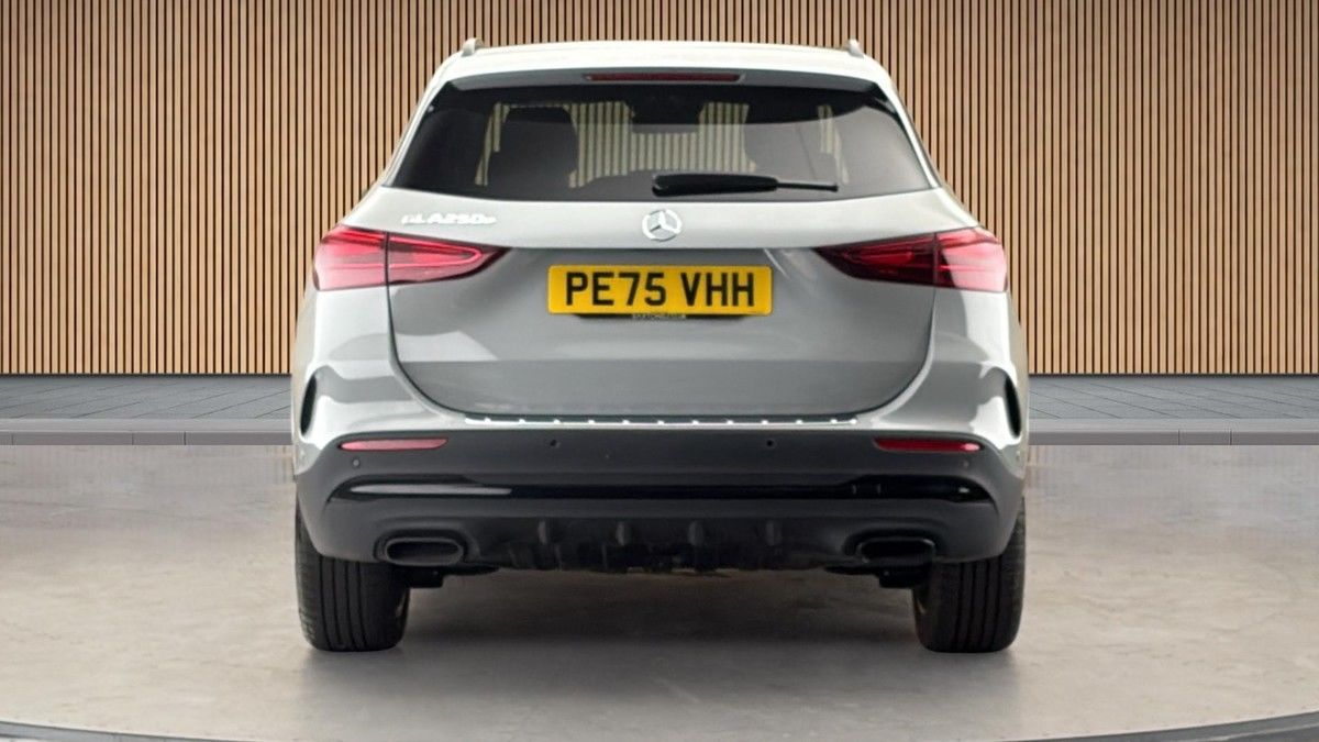 Mercedes-Benz GLA Image 4