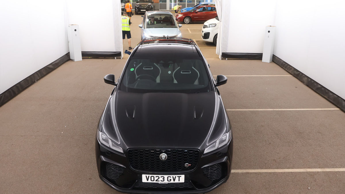 Jaguar F-PACE Image 7