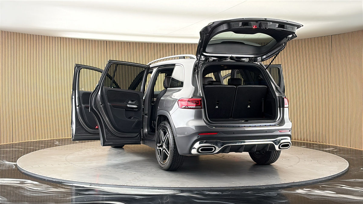 More views of Mercedes-Benz GLB