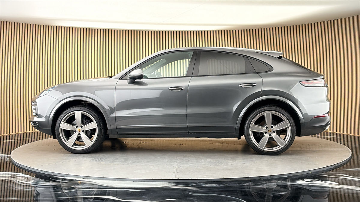More views of Porsche Cayenne