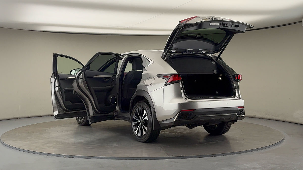 Lexus NX Image 23