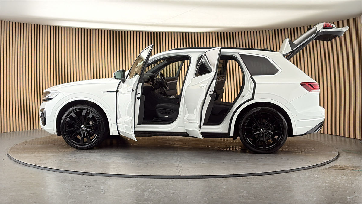More views of Volkswagen Touareg