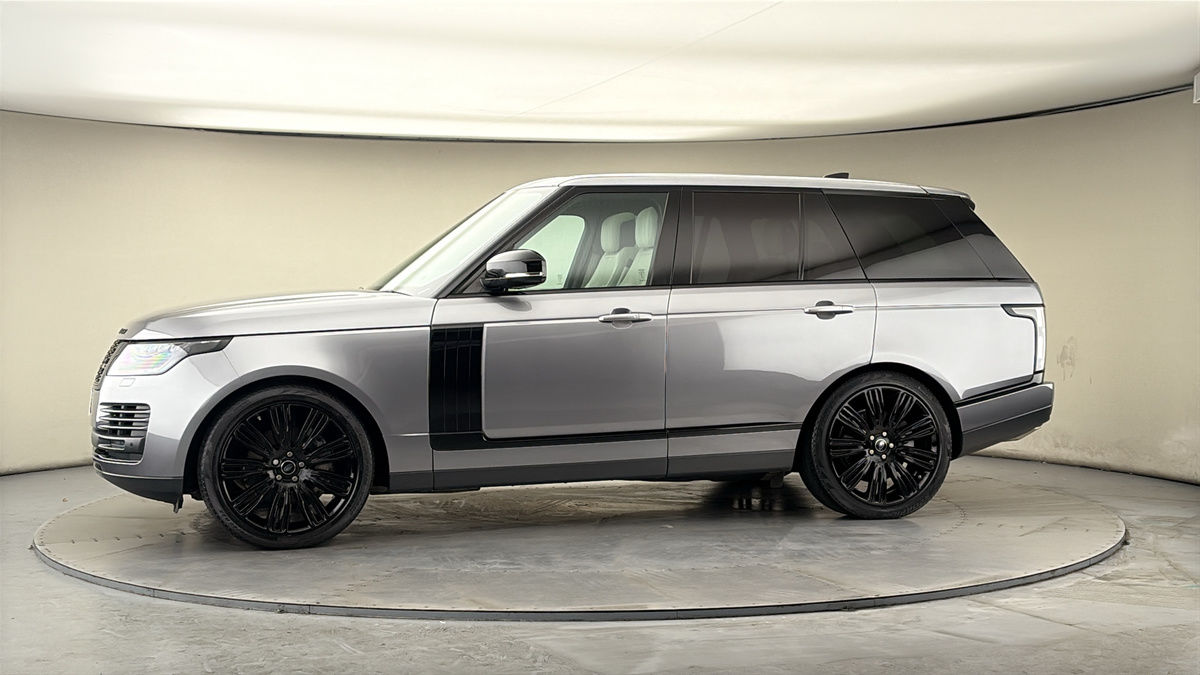 More views of Land Rover Range Rover