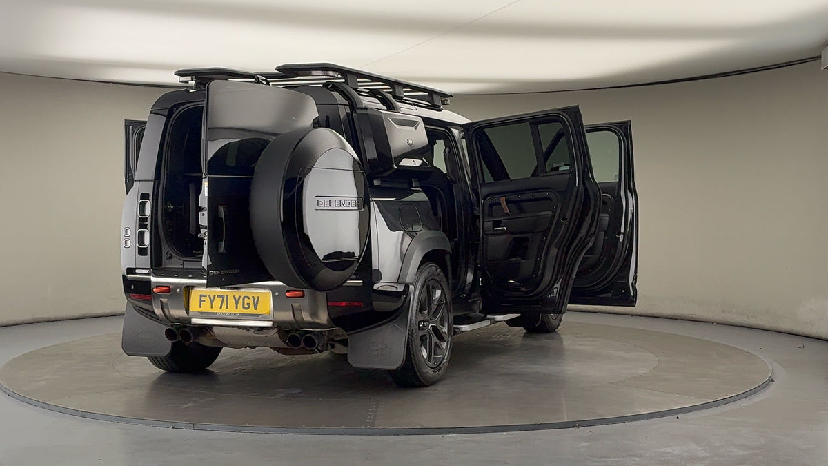 More views of Land Rover Defender 110