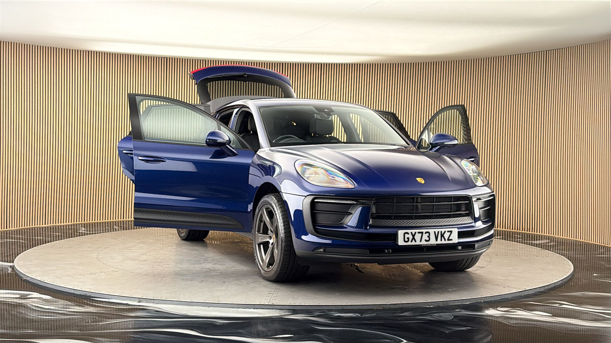 More views of Porsche Macan