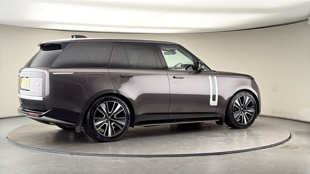 More views of Land Rover Range Rover