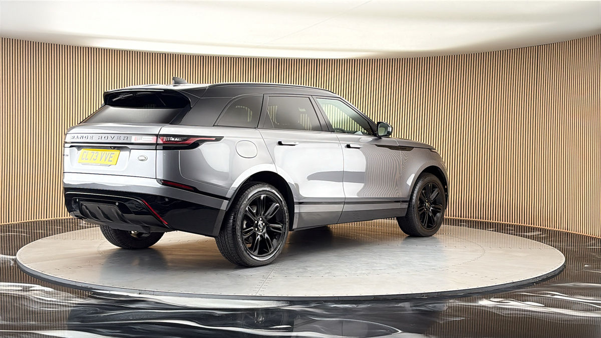 Land Rover Range Rover Velar Image 21