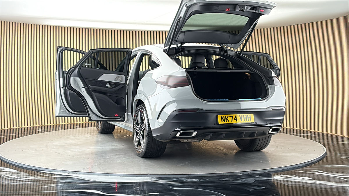 More views of Mercedes-Benz GLE