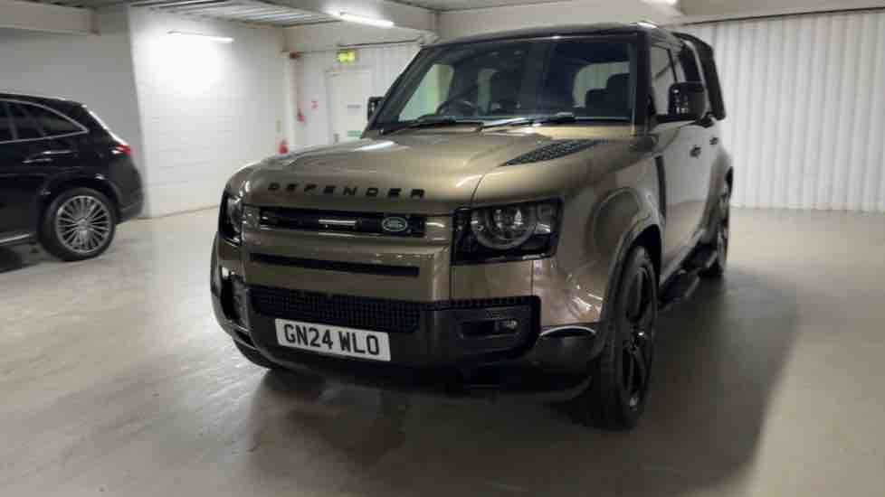 More views of Land Rover Defender 110