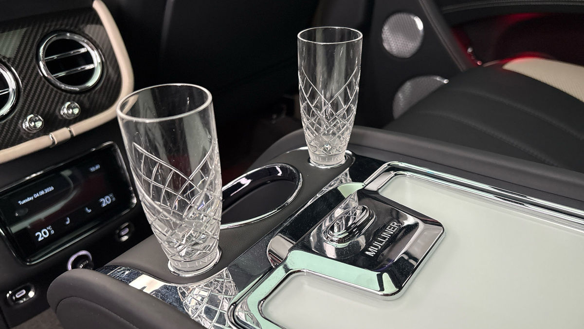 Bentley Bentayga Image 55