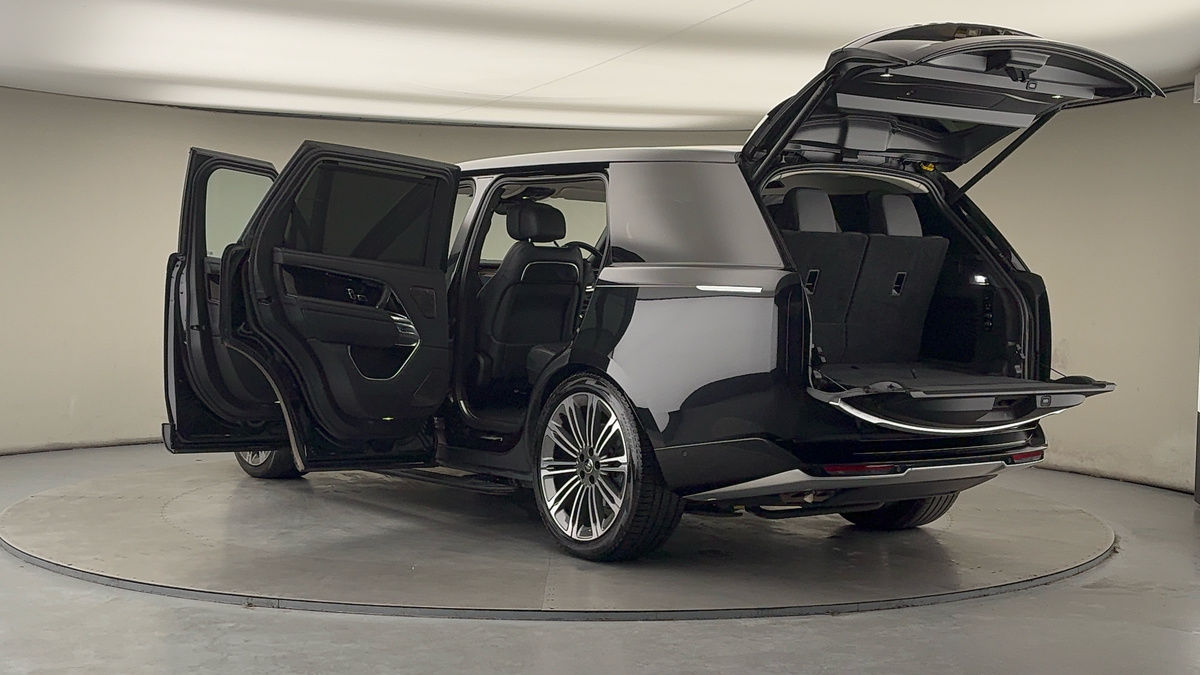 More views of Land Rover Range Rover