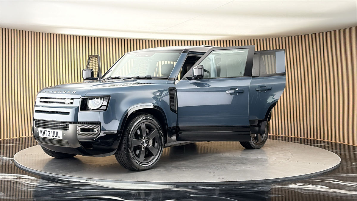 More views of Land Rover Defender 110