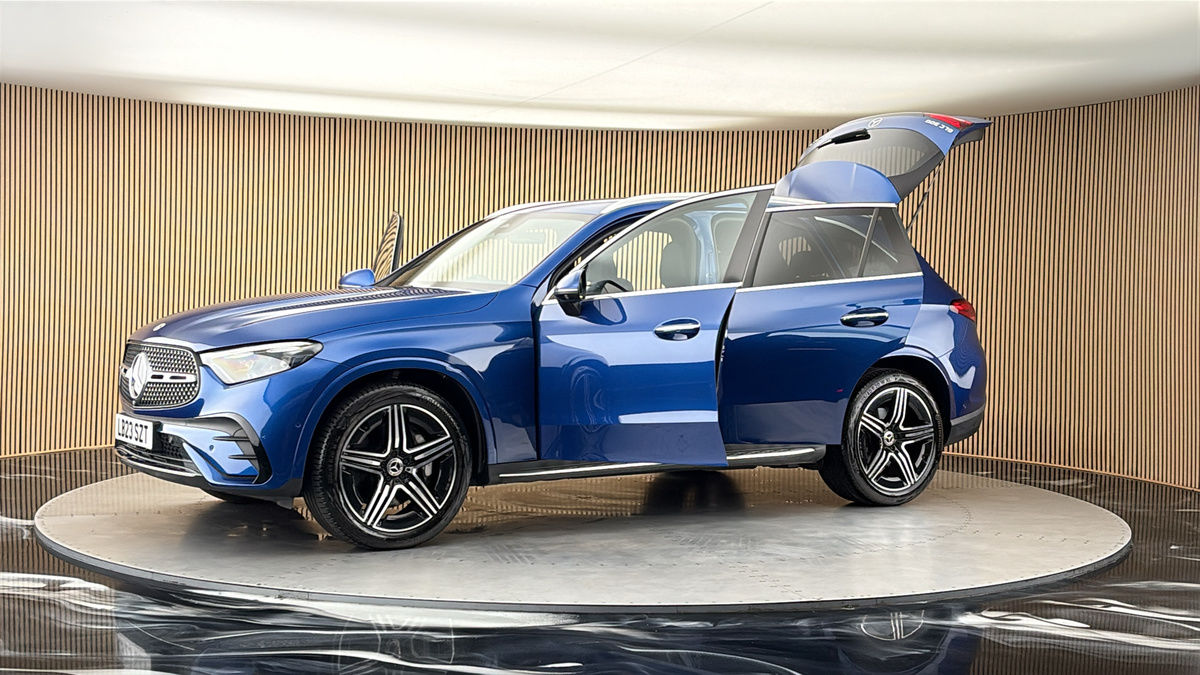 More views of Mercedes-Benz GLC