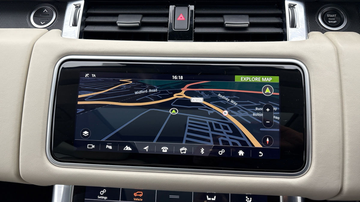 Land Rover Range Rover Sport Image 17