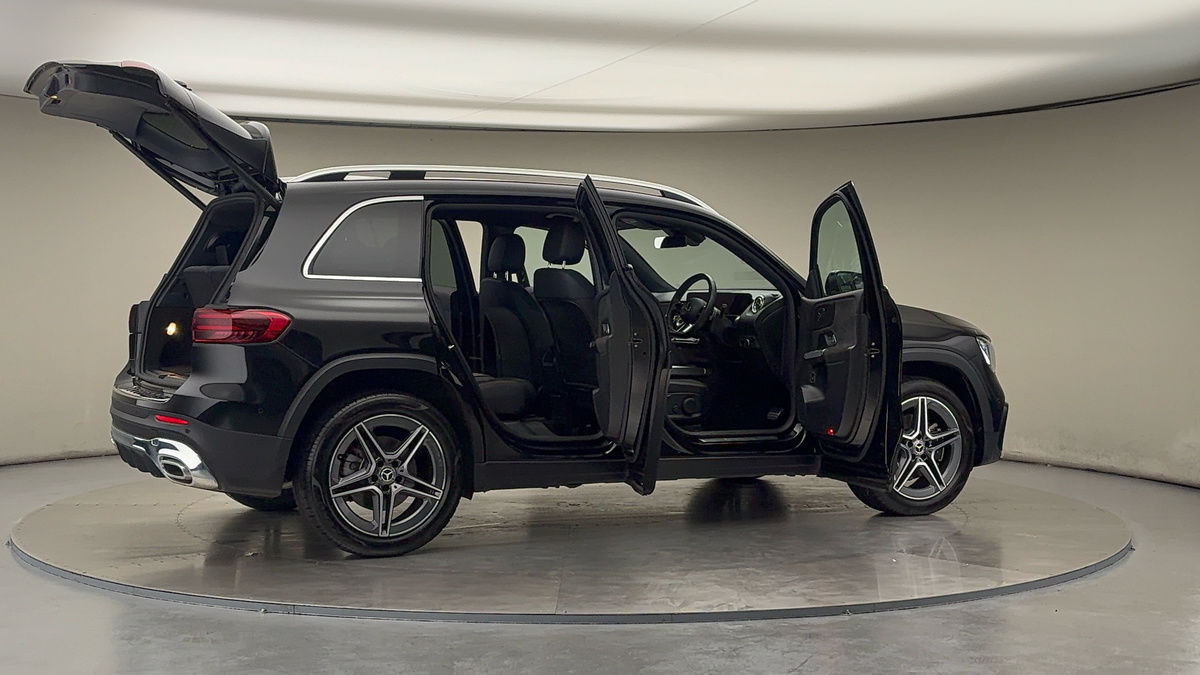 More views of Mercedes-Benz GLB