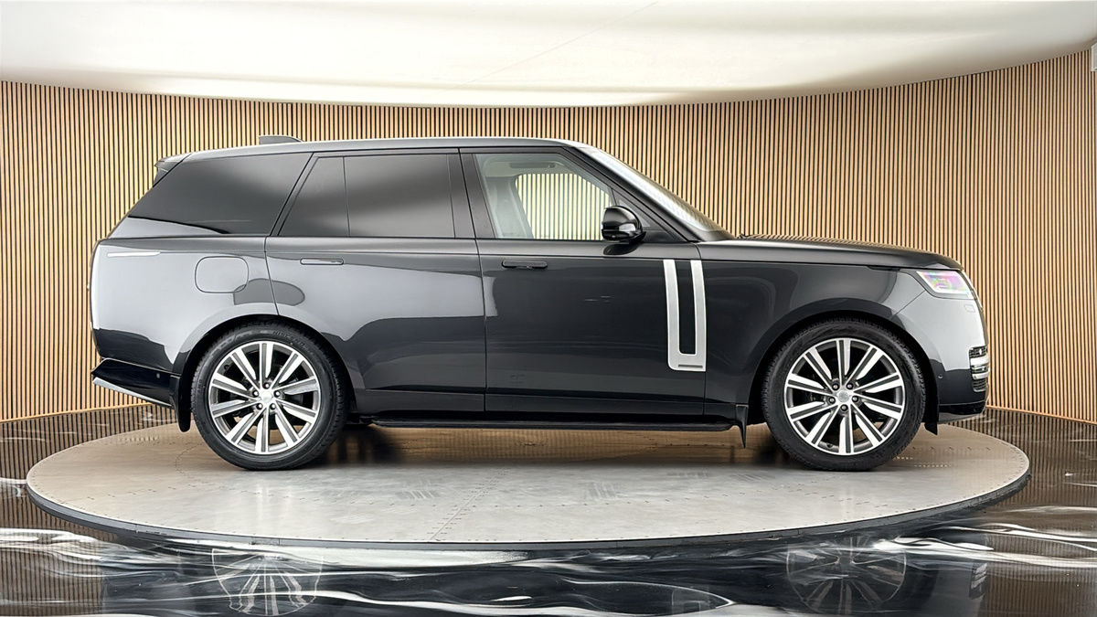 More views of Land Rover Range Rover