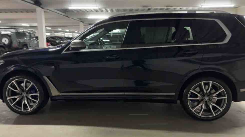 More views of BMW X7