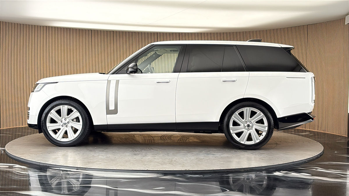 More views of Land Rover Range Rover