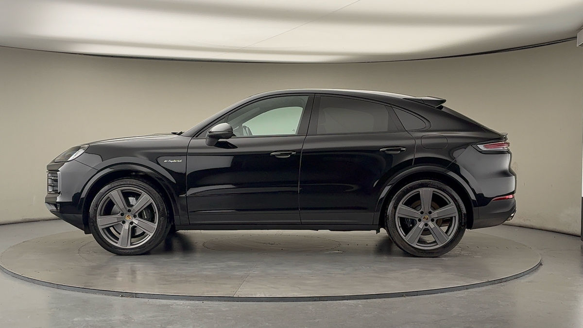 Porsche Cayenne Image 15