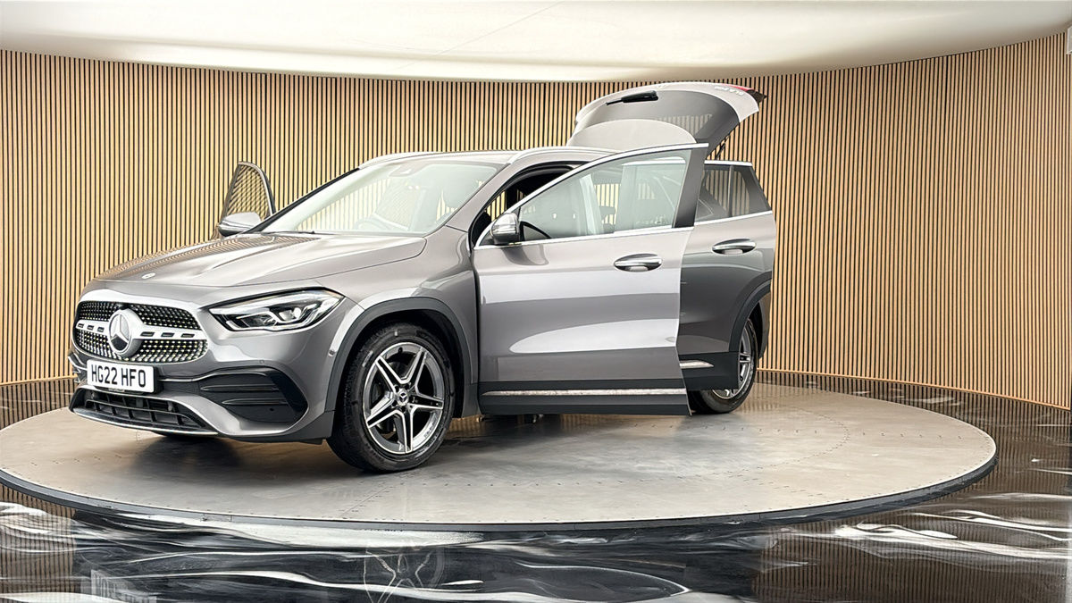 Mercedes-Benz GLA Image 22