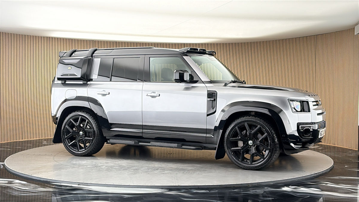 More views of Land Rover Defender 110