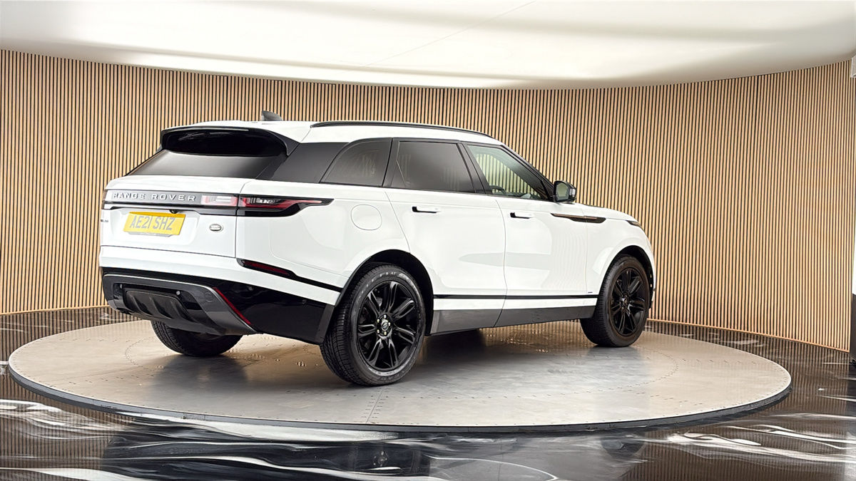 Land Rover Range Rover Velar Image 21