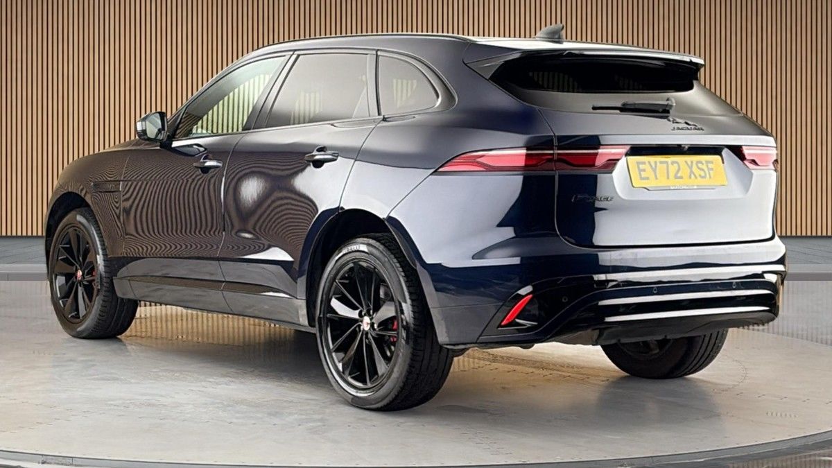 Jaguar F-PACE Image 2