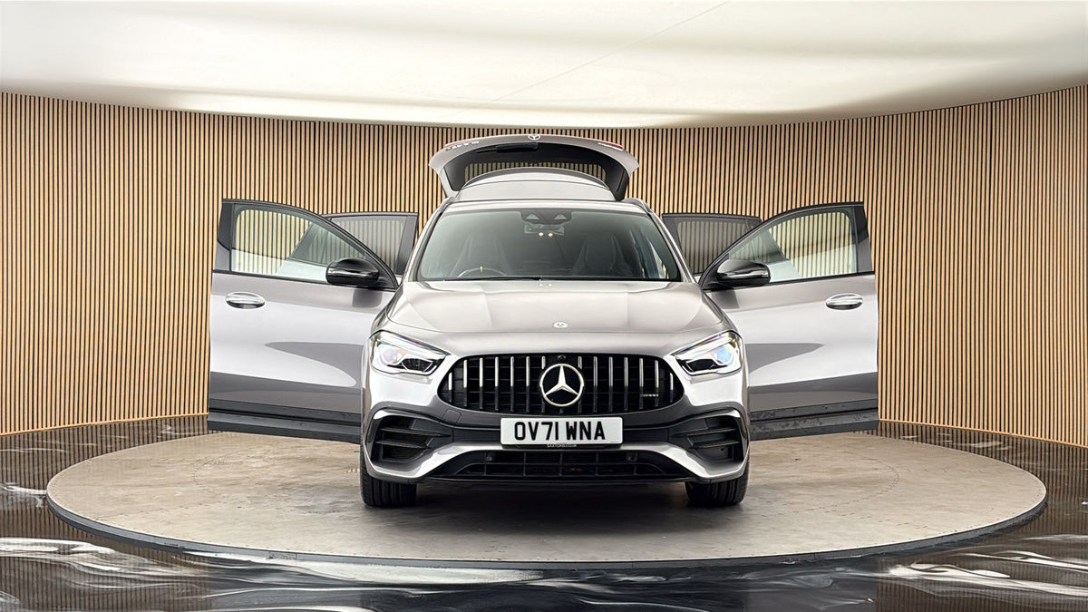 More views of Mercedes-Benz GLA