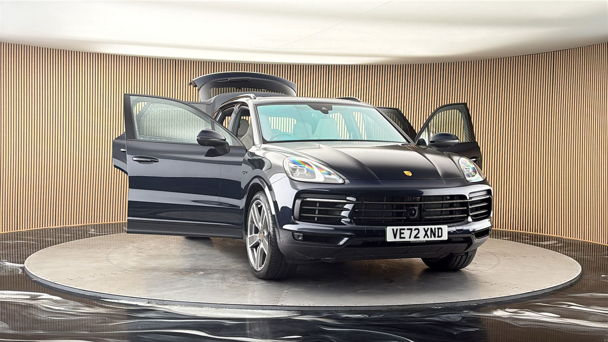More views of Porsche Cayenne