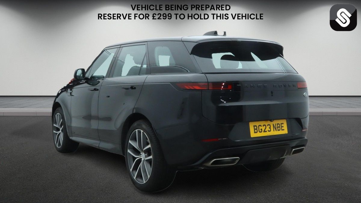 Land Rover Range Rover Sport Image 3