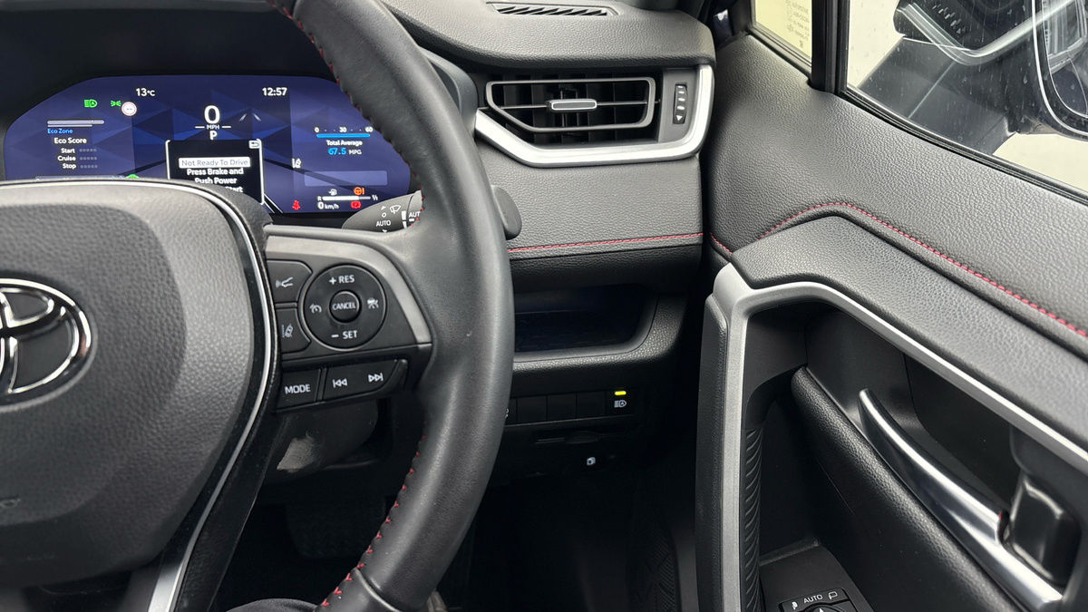 Toyota RAV4 Image 14